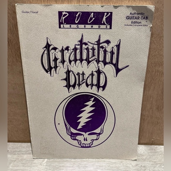 Rock Legends- Grateful Dead - VTG - Guitar and Vocals Music Book - Picture 1 of 8